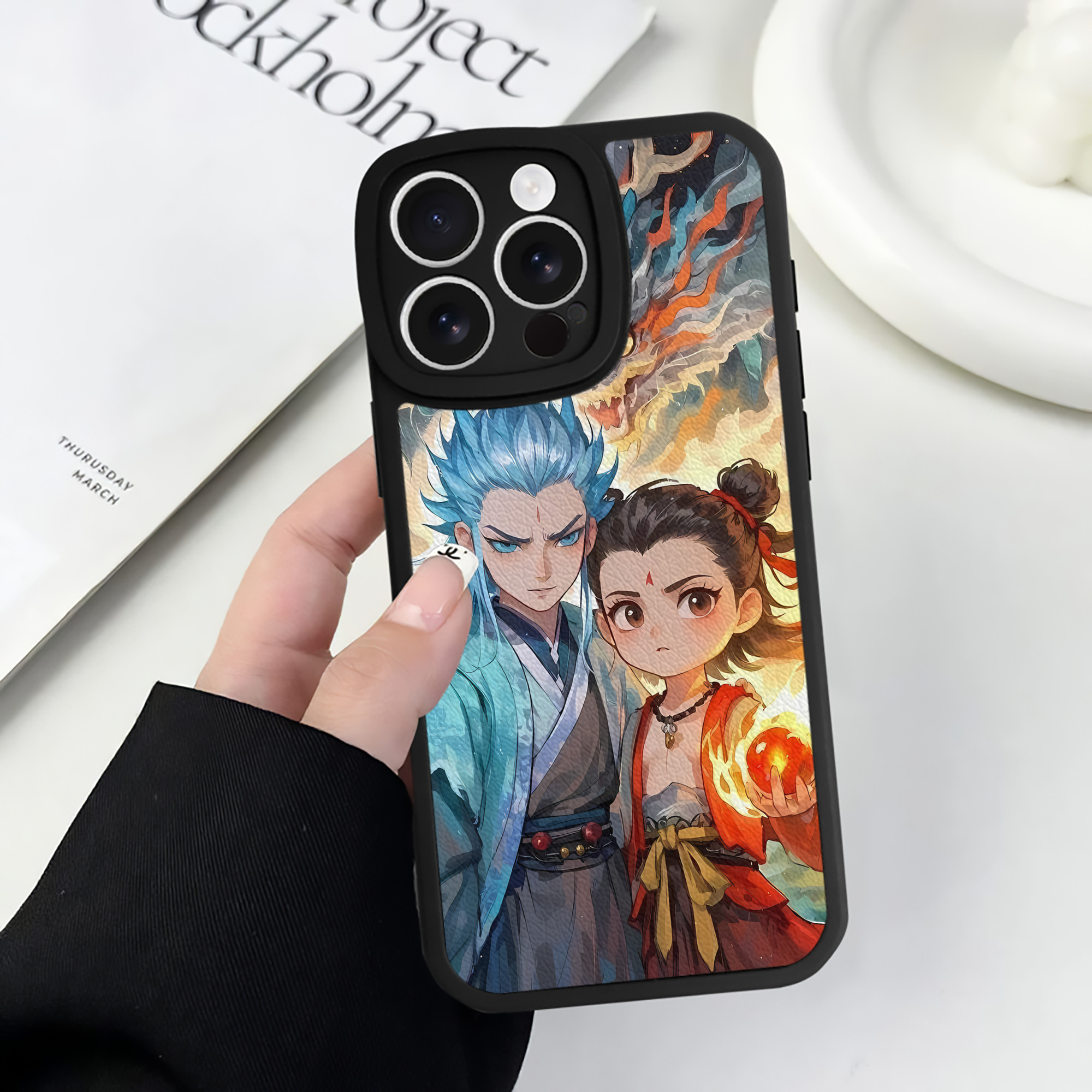 （画像用） Ne Zha 2 ナタ 魔童の大暴れ 【iPhone 16シリーズ対応】シリコンスマホケース（レザー調） 材質：シリコン